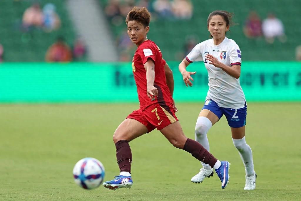 加时赛绝杀 对手乌龙中国女足2-0晋级 这一夜的坚韧比金牌更闪耀